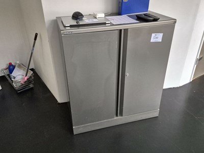 Los 500 - Flügeltürenschrank