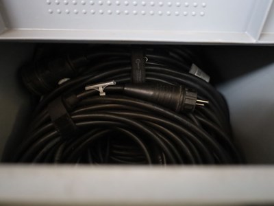 Los 303 - Posten Schuko-Verlängerungskabel