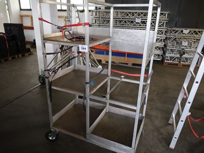 Los 384 - Stativ-/Regalwagen