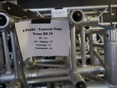 Los 410 - Posten 4-Punkt-Traversen