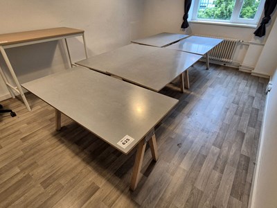 Los 625 - Schreibtische (4x)