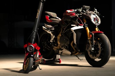 Los 121 - Elektro-Roller / E-Scooter