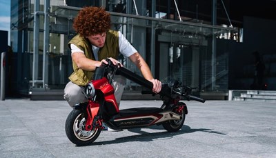 Los 121 - Elektro-Roller / E-Scooter