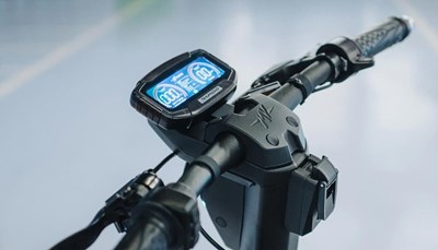 Los 121 - Elektro-Roller / E-Scooter