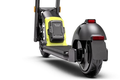 Los 127 - Elektro-Roller / E-Scooter