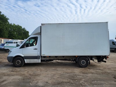 Los 381 - Transporter mit Hebebühne