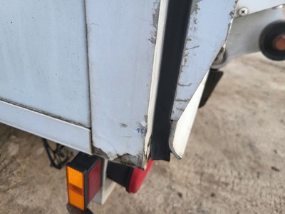 Los 381 - Transporter mit Hebebühne