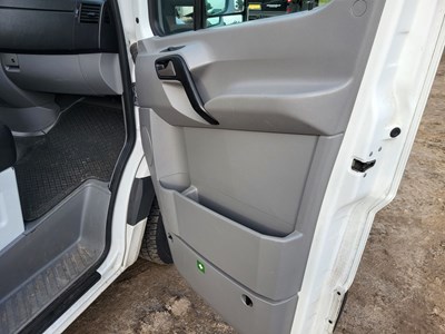 Los 381 - Transporter mit Hebebühne