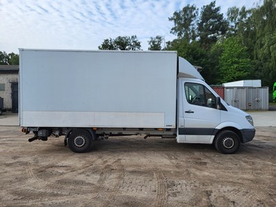 Los 381 - Transporter mit Hebebühne