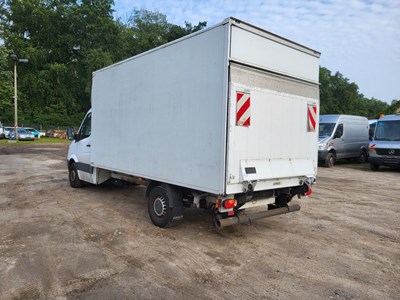 Los 381 - Transporter mit Hebebühne