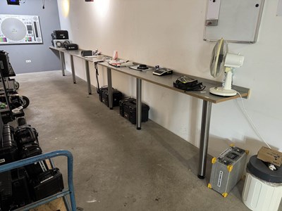Los 71 - Arbeitsplatte auf Beinen
