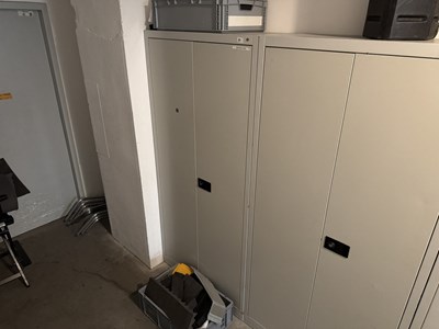 Los 81 - Stahlblechschrank