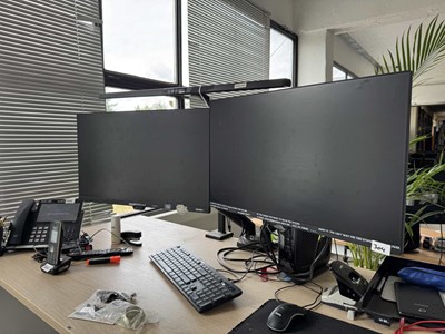 Los 304 - 27"-Monitore (2x)