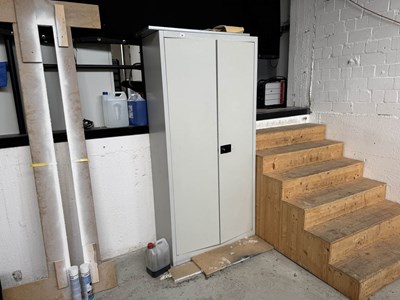 Los 338 - Stahlblechschrank