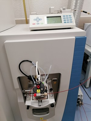 Los 3 - Hochauflösendes Massenspektrometer