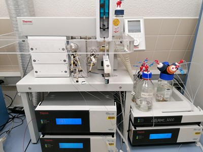 Los 3 - Hochauflösendes Massenspektrometer