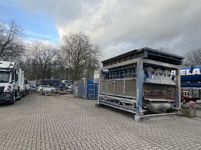 Los 2 - Stationärer Dreiwellenzerkleinerer