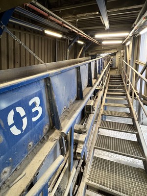 Los 2 - Stationärer Dreiwellenzerkleinerer
