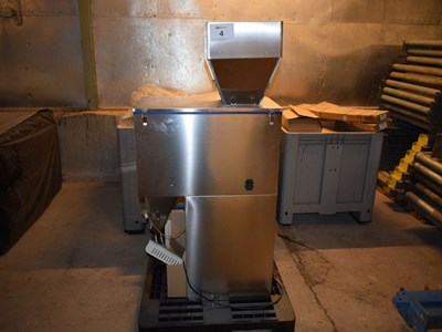 Los 4 - Pulverabfüllmaschine