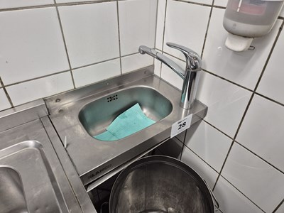 Los 28 - Handwaschbecken