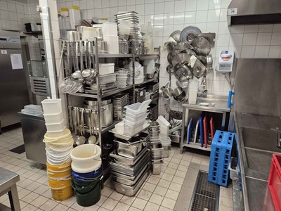 Los 76 - Posten Küchenausstattung