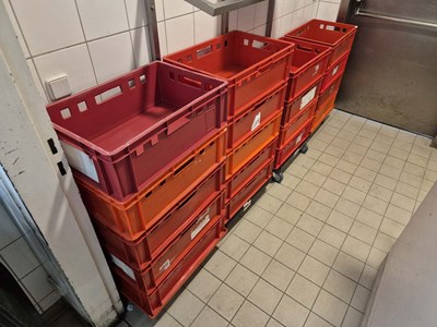 Los 292 - Posten Kunststoffboxen