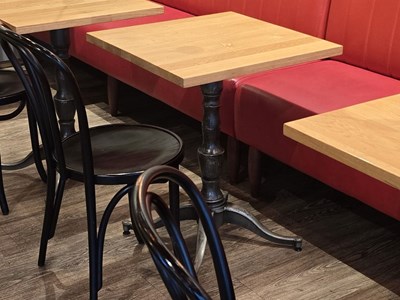 Los 485 - Café-Tisch