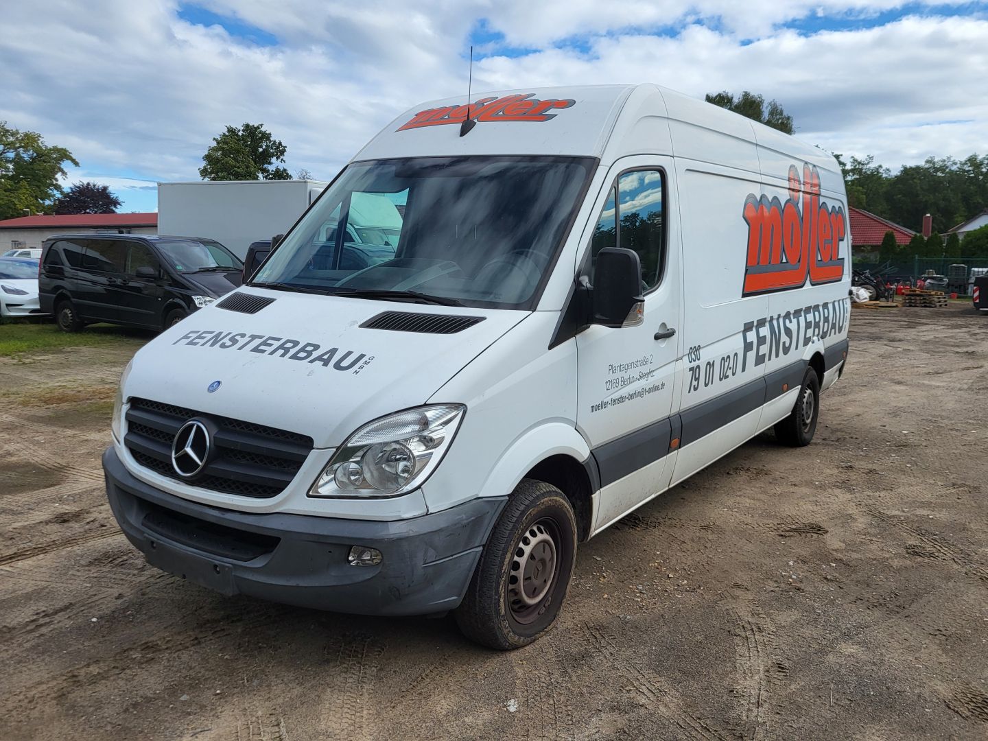 Gebrauchte Transporter FORD Transit und MERCEDES-BENZ Sprinter