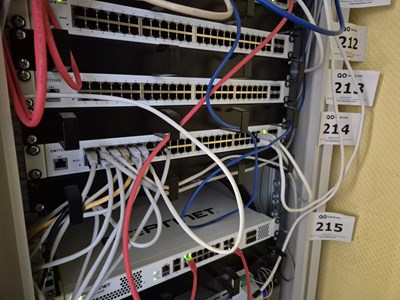 Los 214 - Switch