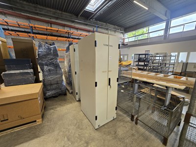 Los 33 - PC-Schranksystem