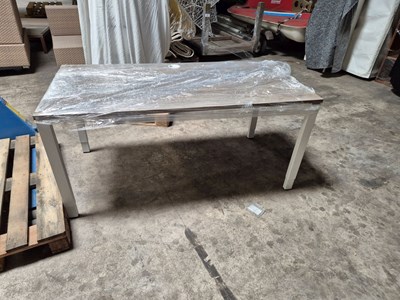 Los 47 - Schreibtisch