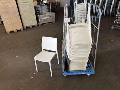Los 498 - Stapelstühle (12x)