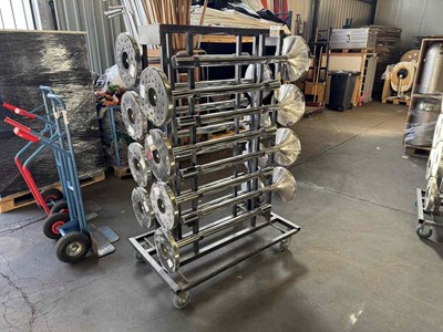 Los 517 - Personenleitpfosten (16x)