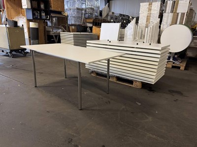 Los 555 - Posten Tische