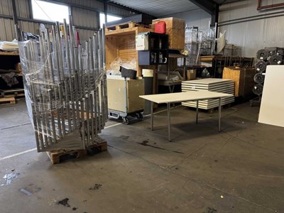 Los 557 - Posten Tische