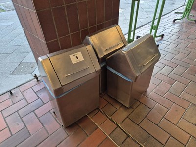 Los 5 - Mülleimer auf Rollen (3x)