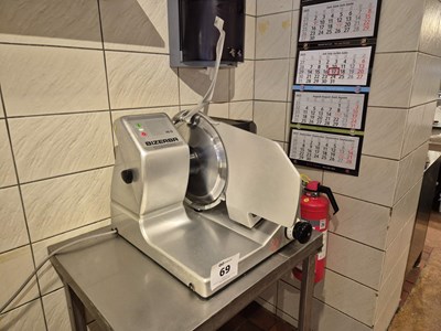 Los 69 - Aufschnittmaschine