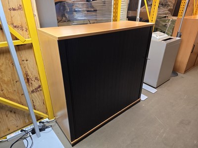 Los 51 - Querrollladenschrank