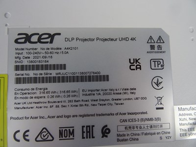 Los 259 - Beamer Acer ApexVision  L811