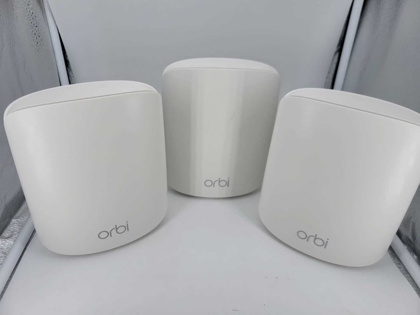 Los 353 - Router Netgear orbi AX1800