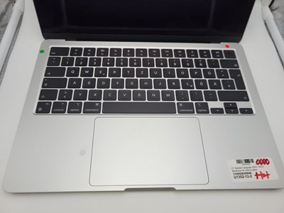 Los 109 - Notebook Apple MacBook Air [2022] silber