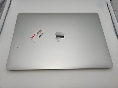 Los 115 - Notebook Apple MacBook Pro [2022] silber
