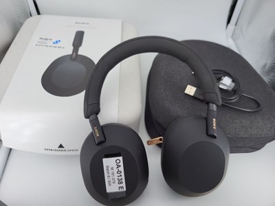 Los 237 - Kopf/Ohrhörer Sony WH-1000XM5