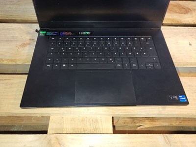 Los 3 - Gaming-Notebook RAZER