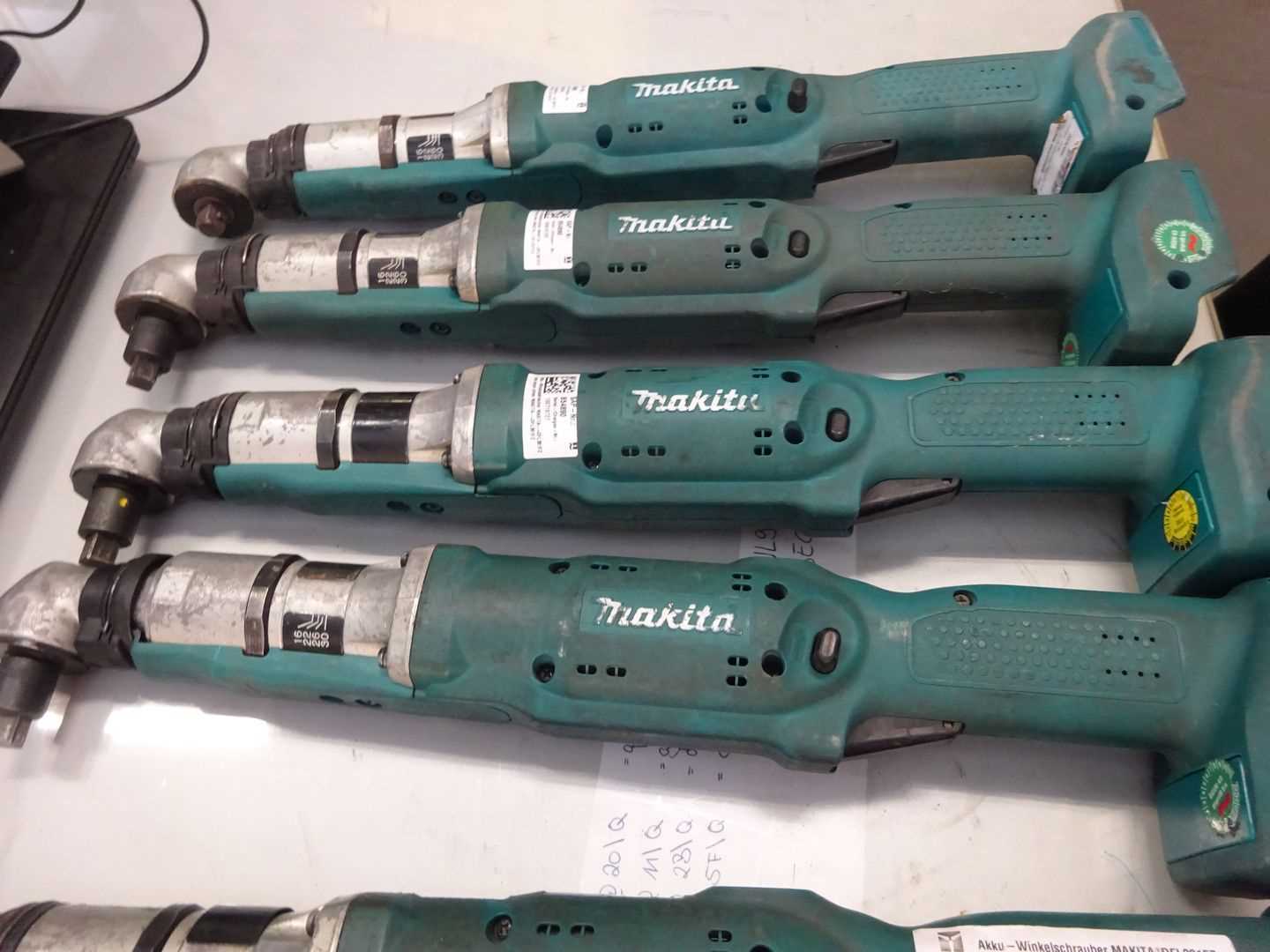 Los 2603 - Akku-Winkelschrauber MAKITA DFL301FZ (13x)