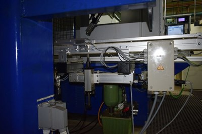 Los 1 - CNC-Rundschleifmaschine