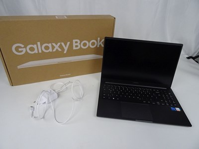 Los 76 - Notebook Samsung Galaxy Book 2 Pro 15 grau
