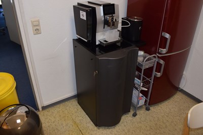 Los 62 - Kaffeevollautomat mit Zubehör